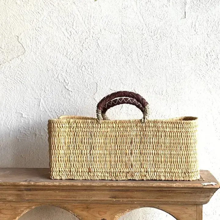 REED BASKET WITH LEATHER Handles - Image 4